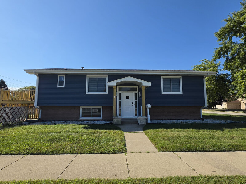 10301 Minnick Avenue Oak Lawn IL 60453