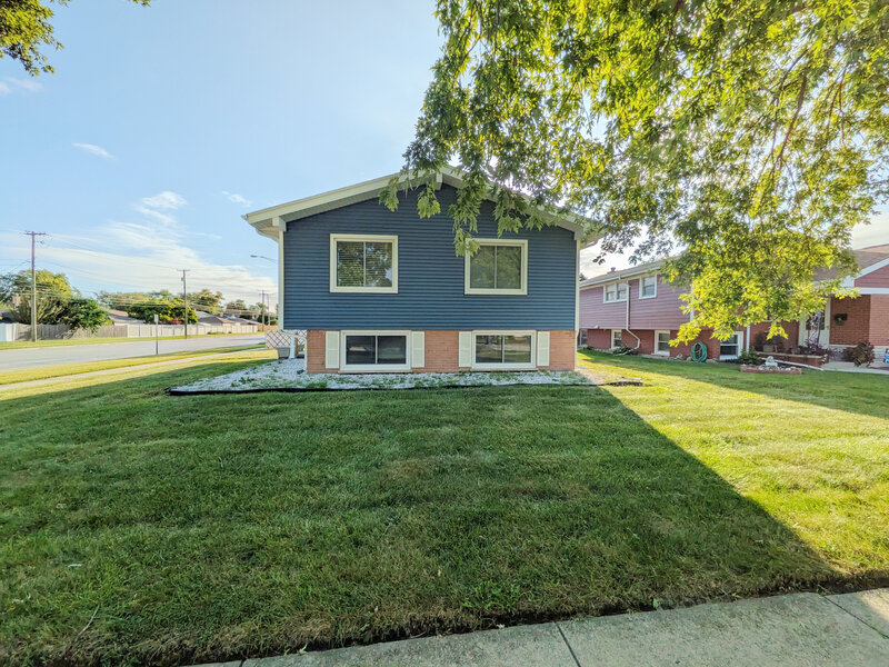 10301 Minnick Avenue Oak Lawn IL 60453