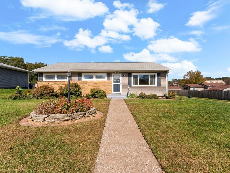 1818 W 38th Place Davenport IA 52806
