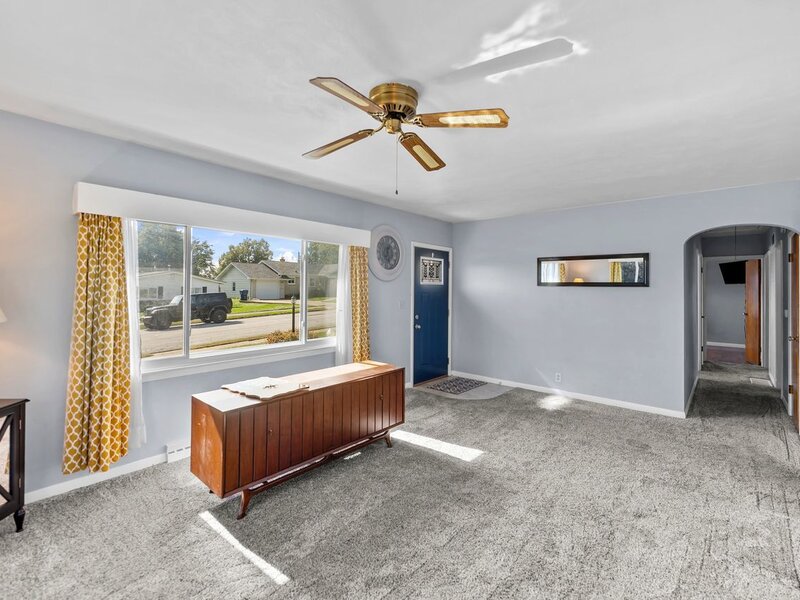 1818 W 38th Place Davenport IA 52806