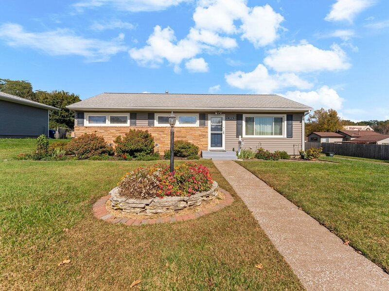 1818 W 38th Place Davenport IA 52806