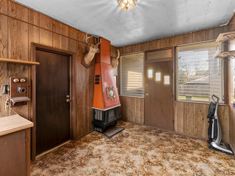 1818 W 38th Place Davenport IA 52806