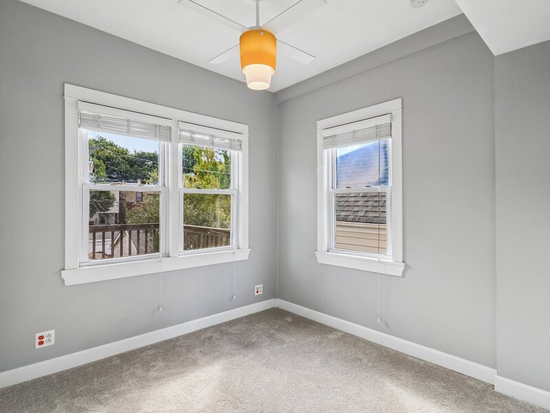 3643 N Hoyne Avenue Chicago IL 60618