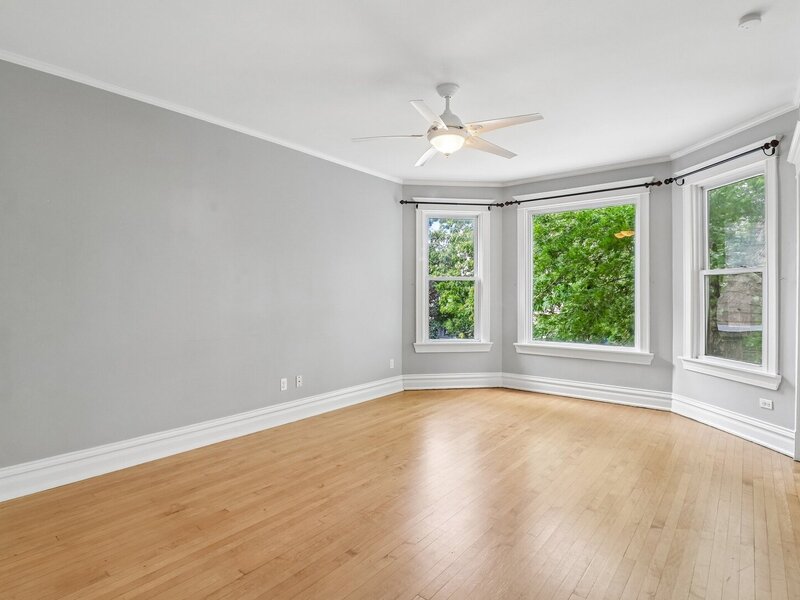 3643 N Hoyne Avenue Chicago IL 60618