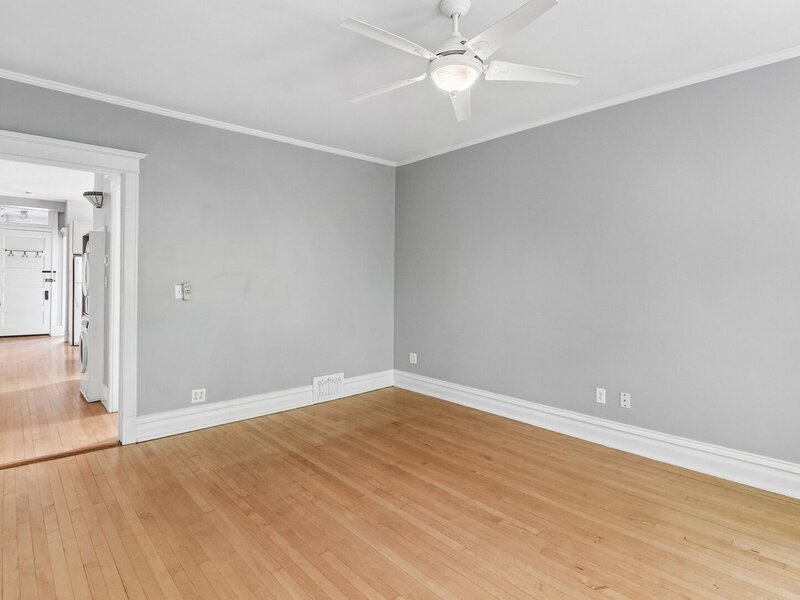 3643 N Hoyne Avenue Chicago IL 60618