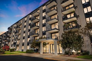 Photo of 9098 W Terrace Drive Niles IL 60714 Unit 6E