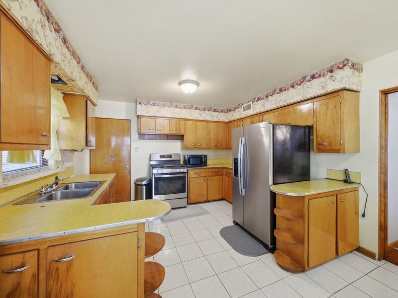 855 W 73rd Street Chicago IL 60621