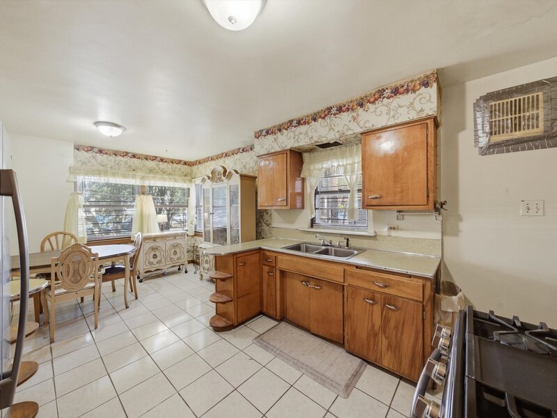 855 W 73rd Street Chicago IL 60621