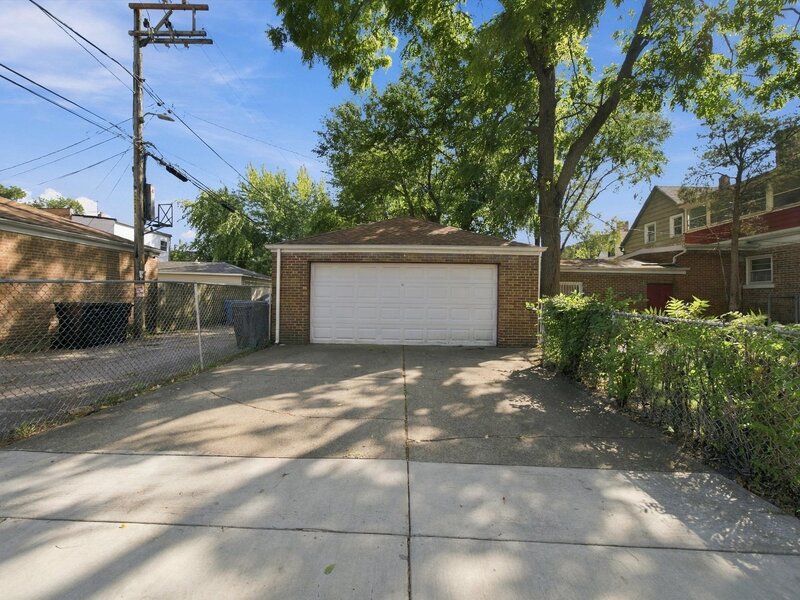 855 W 73rd Street Chicago IL 60621