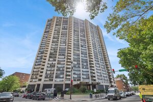 Photo of 3930 N Pine Grove Avenue Chicago IL 60613 Unit 2304