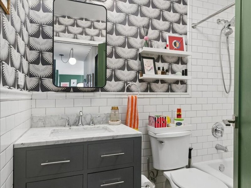3930 N Pine Grove Avenue Chicago IL 60613