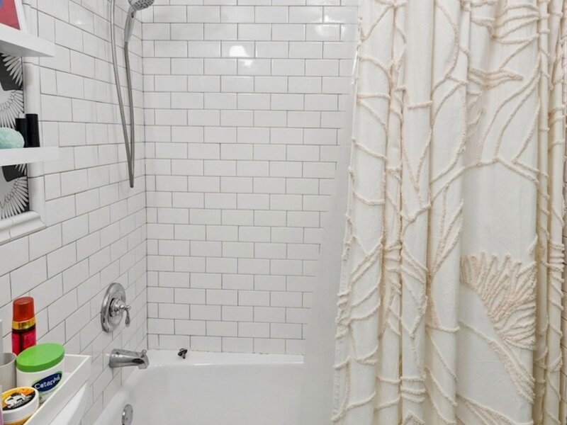 3930 N Pine Grove Avenue Chicago IL 60613