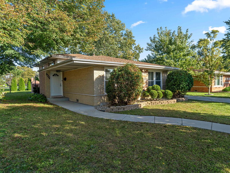 16543 Greenwood Avenue South Holland IL 60473