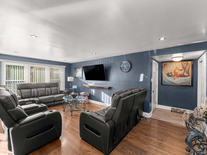 16543 Greenwood Avenue South Holland IL 60473