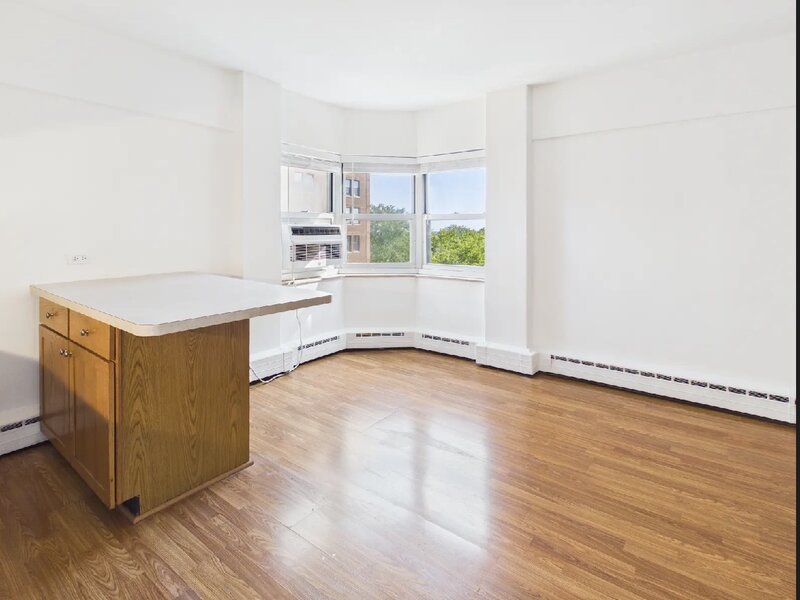 4970 N Marine Drive Chicago IL 60640