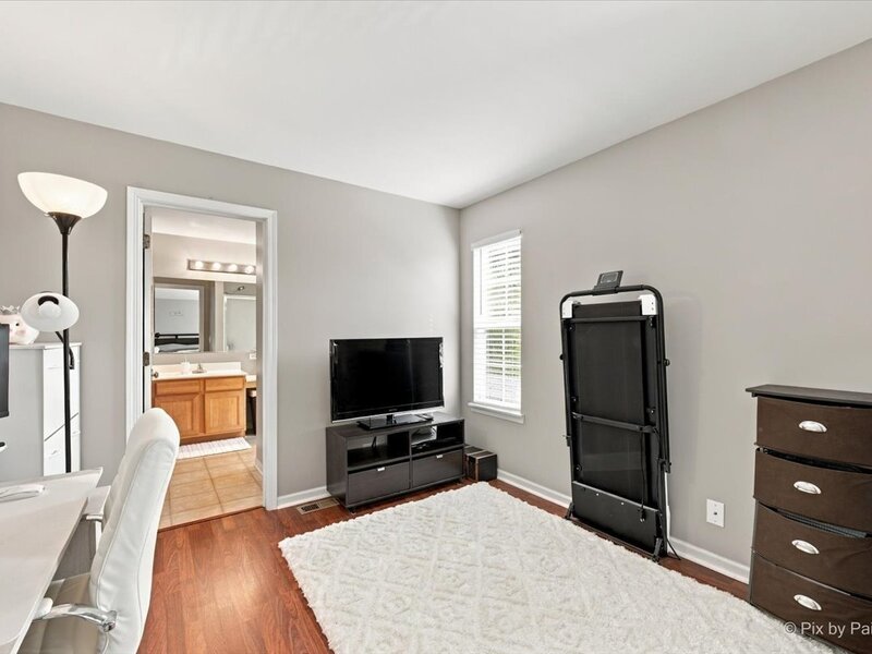 10794 Santa Fe Trail Huntley IL 60142