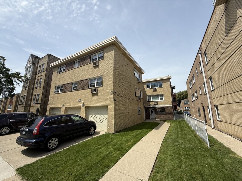8030 Knox Avenue Skokie IL 60076