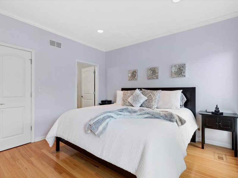 1742 W Diversey Parkway Chicago IL 60614