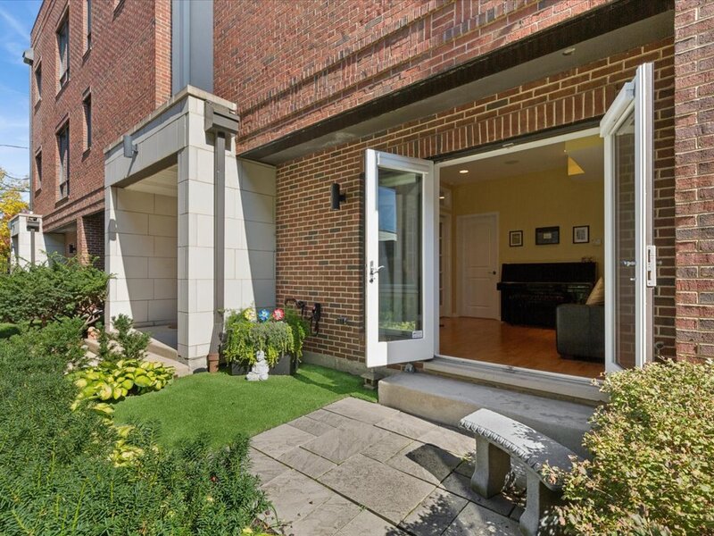 1742 W Diversey Parkway Chicago IL 60614