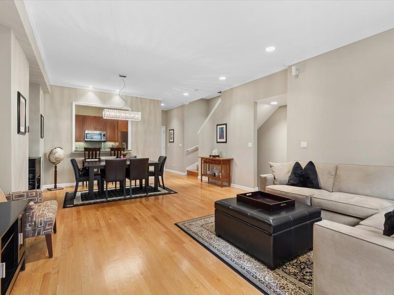 1742 W Diversey Parkway Chicago IL 60614
