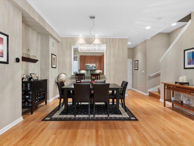 1742 W Diversey Parkway Chicago IL 60614