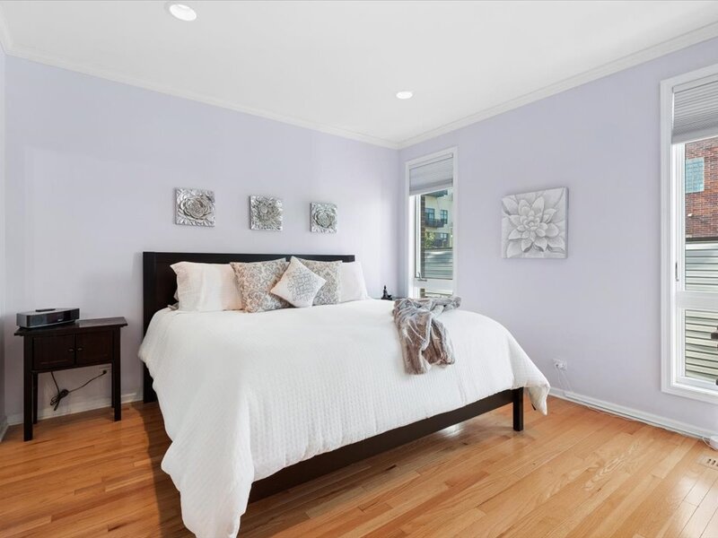 1742 W Diversey Parkway Chicago IL 60614