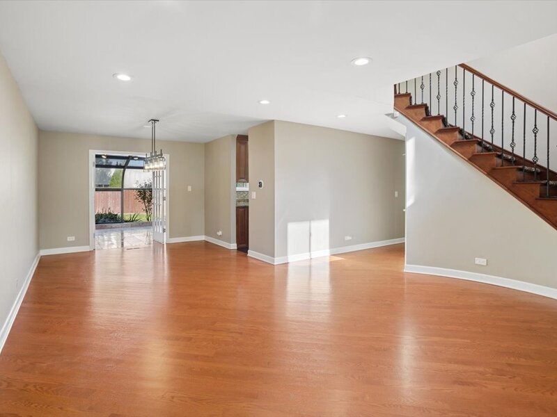 612 Armstrong Court Buffalo Grove IL 60089