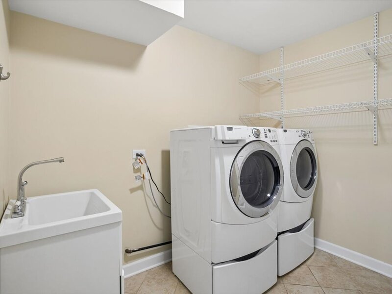 612 Armstrong Court Buffalo Grove IL 60089