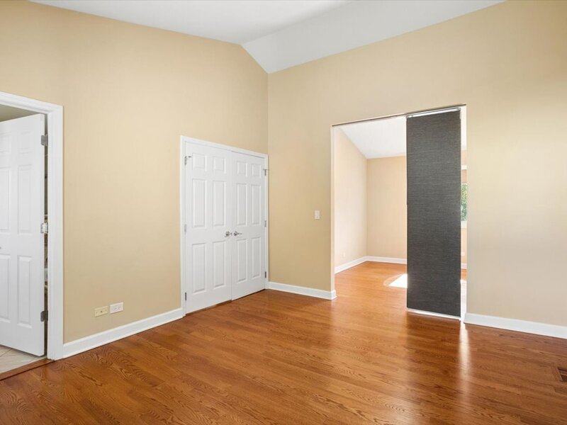 612 Armstrong Court Buffalo Grove IL 60089