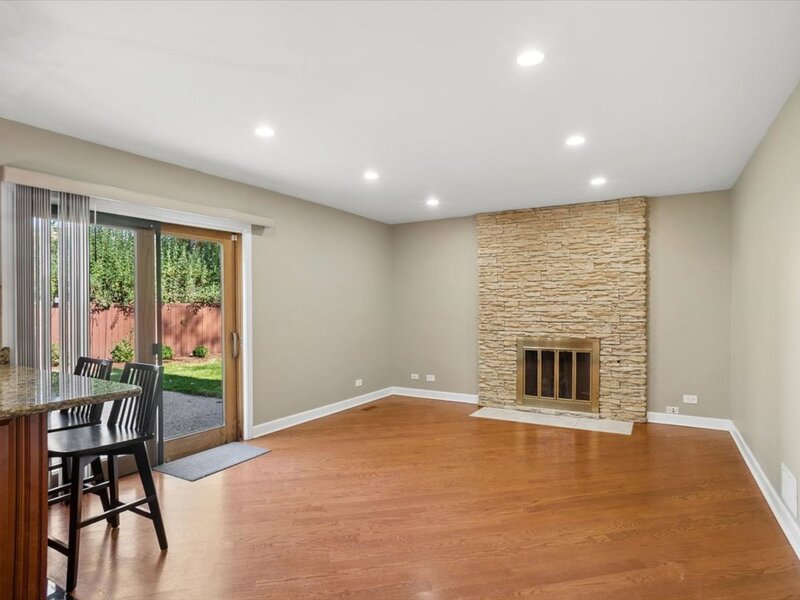 612 Armstrong Court Buffalo Grove IL 60089