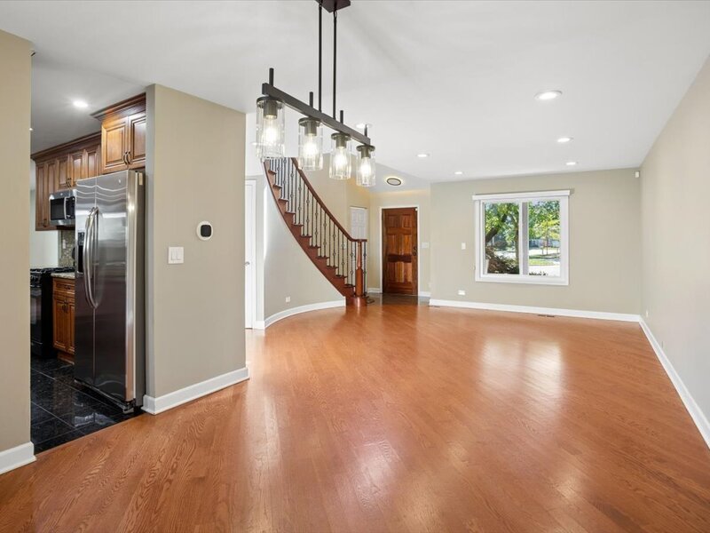 612 Armstrong Court Buffalo Grove IL 60089
