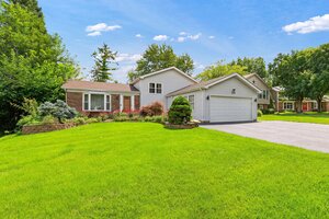 Photo of 850 Silverwood Court Lake Zurich IL 60047