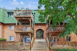 Photo of 1995 Tall Oaks Drive Aurora IL 60505 Unit 1A