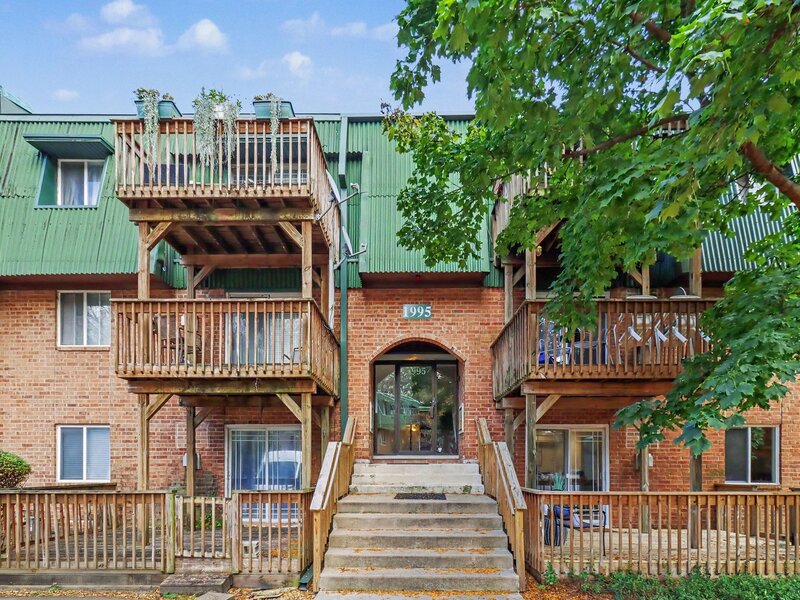 1995 Tall Oaks Drive Aurora IL 60505
