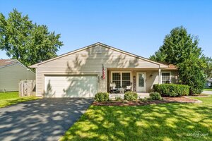 Photo of 2330 Weatherford Lane Naperville IL 60565