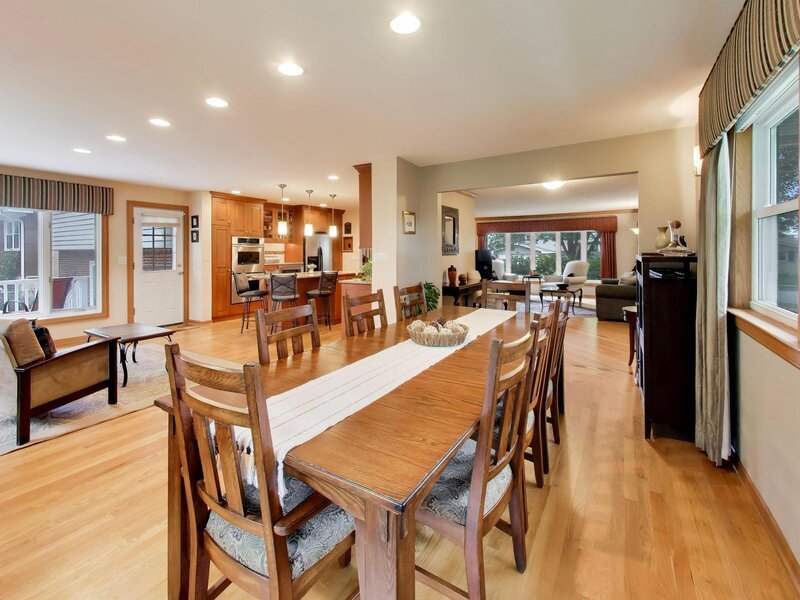 1914 N Burke Drive Arlington Heights IL 60004