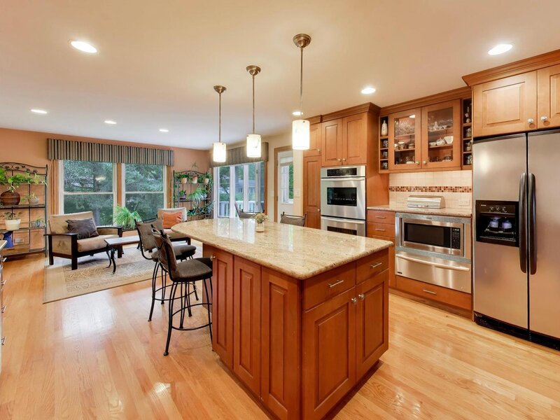 1914 N Burke Drive Arlington Heights IL 60004