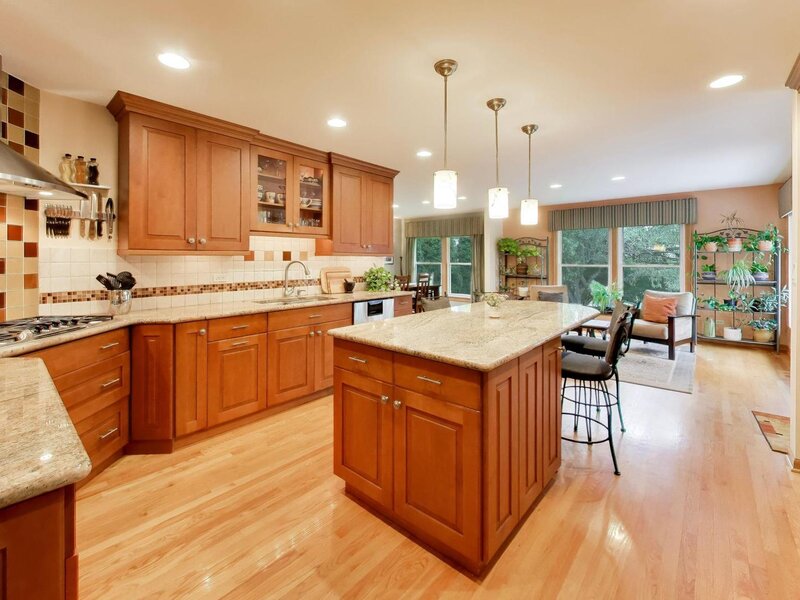 1914 N Burke Drive Arlington Heights IL 60004