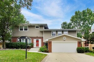 Photo of 1914 N Burke Drive Arlington Heights IL 60004