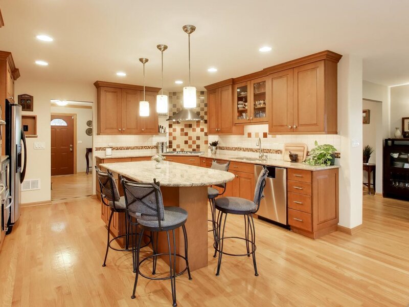 1914 N Burke Drive Arlington Heights IL 60004