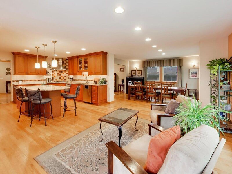 1914 N Burke Drive Arlington Heights IL 60004