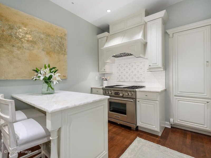 1210 N Astor Street Chicago IL 60610