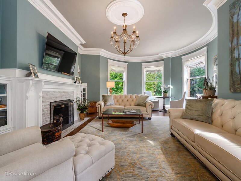 1210 N Astor Street Chicago IL 60610