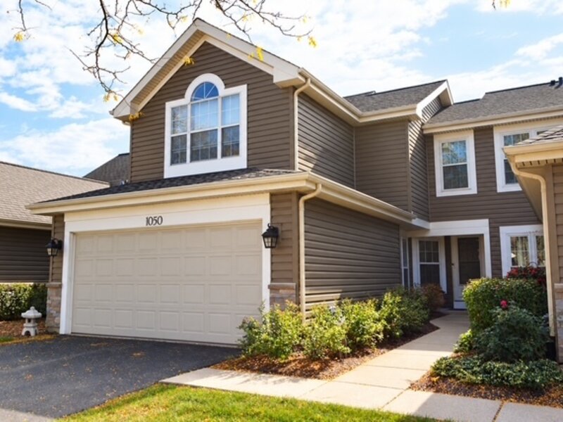 1050 Ridgefield Circle Carol Stream IL 60188