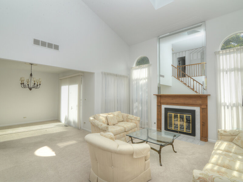 1050 Ridgefield Circle Carol Stream IL 60188