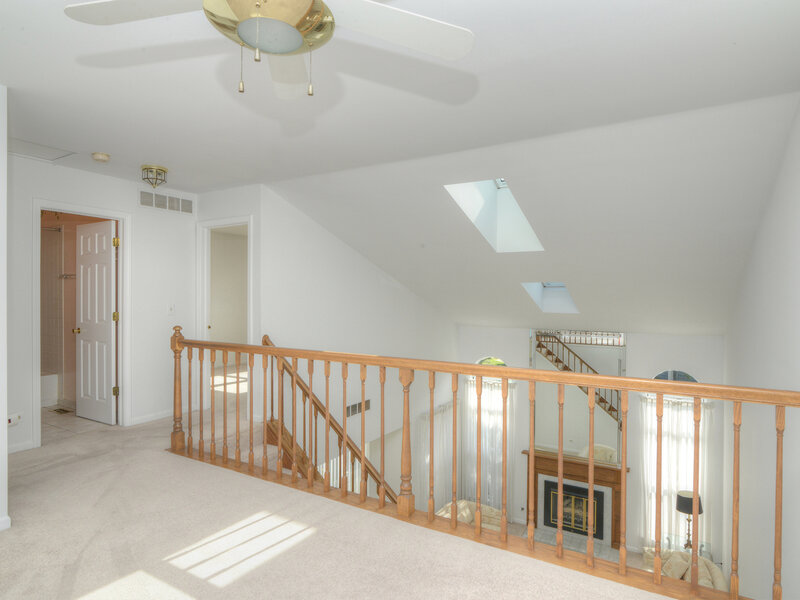 1050 Ridgefield Circle Carol Stream IL 60188