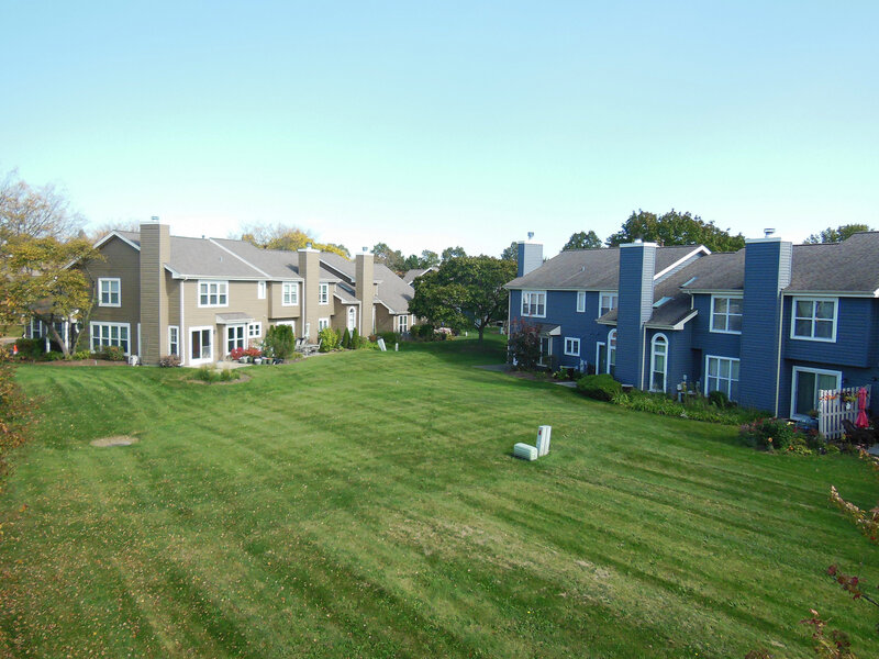 1050 Ridgefield Circle Carol Stream IL 60188