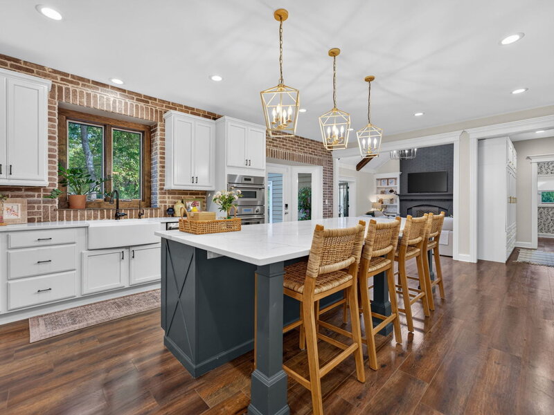 42 Retreat Court St. Charles IL 60175
