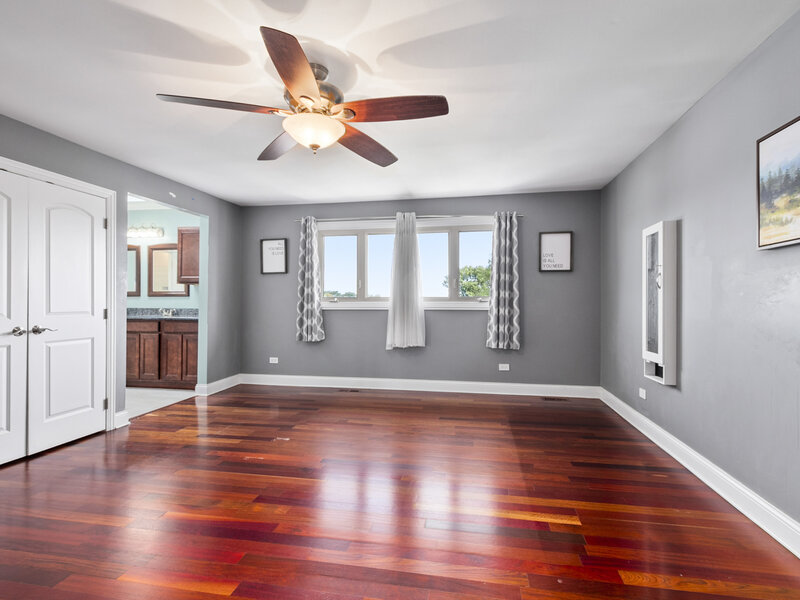 8930 Poplar Street Tinley Park IL 60487