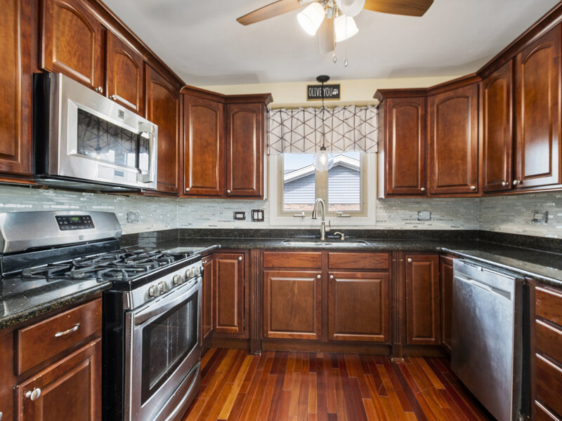 8930 Poplar Street Tinley Park IL 60487